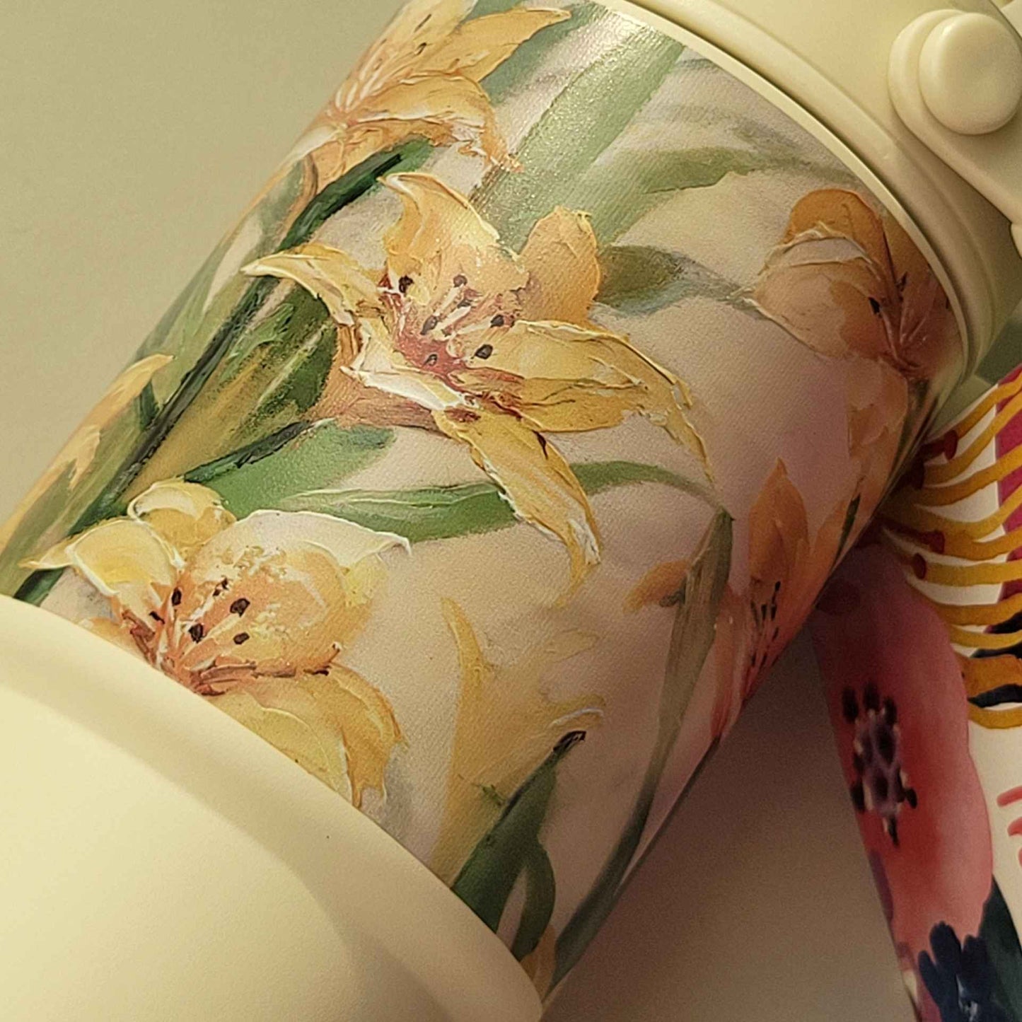 Auric Lilies | The Signature Unboxing Commission